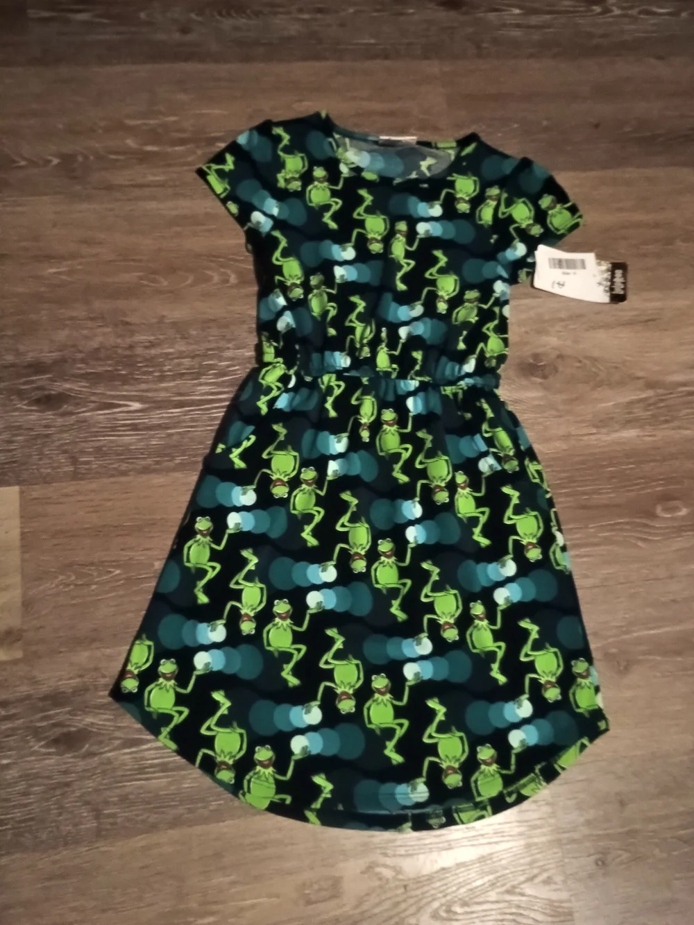 LuLaRoe Disney Mae dress featuring a Kermit the Frog Muppets print Girl Size 8